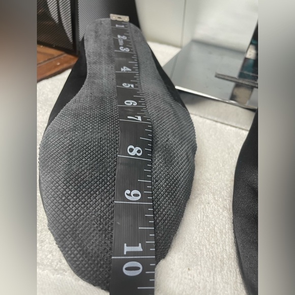 Authentic Prada Satin Toiletries Bag & Slippers - Picture 10 of 14